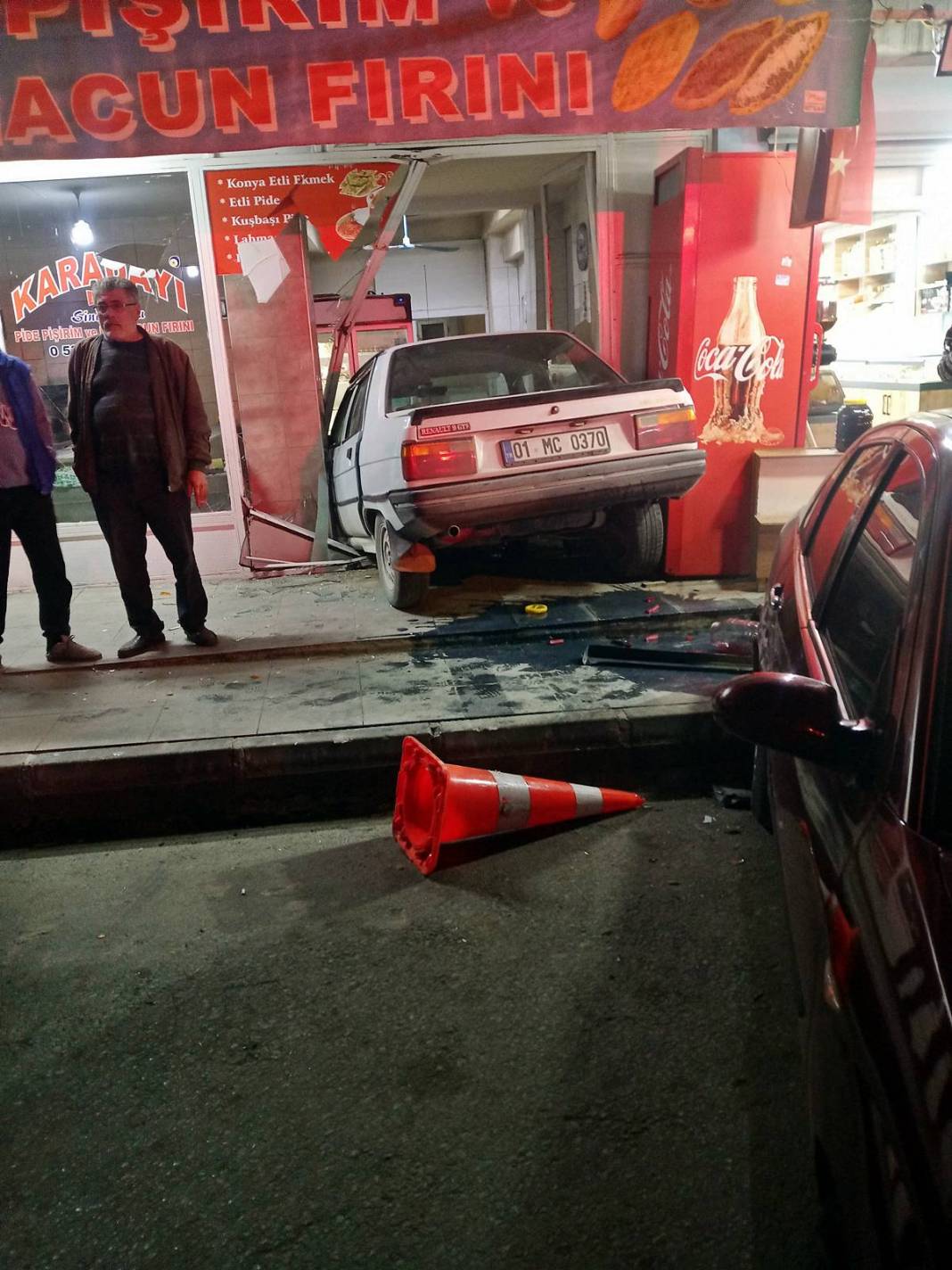 Fırına hususi arabasıyla gitmek isteyince olanlar oldu! O kentte faciadan dönüldü 3